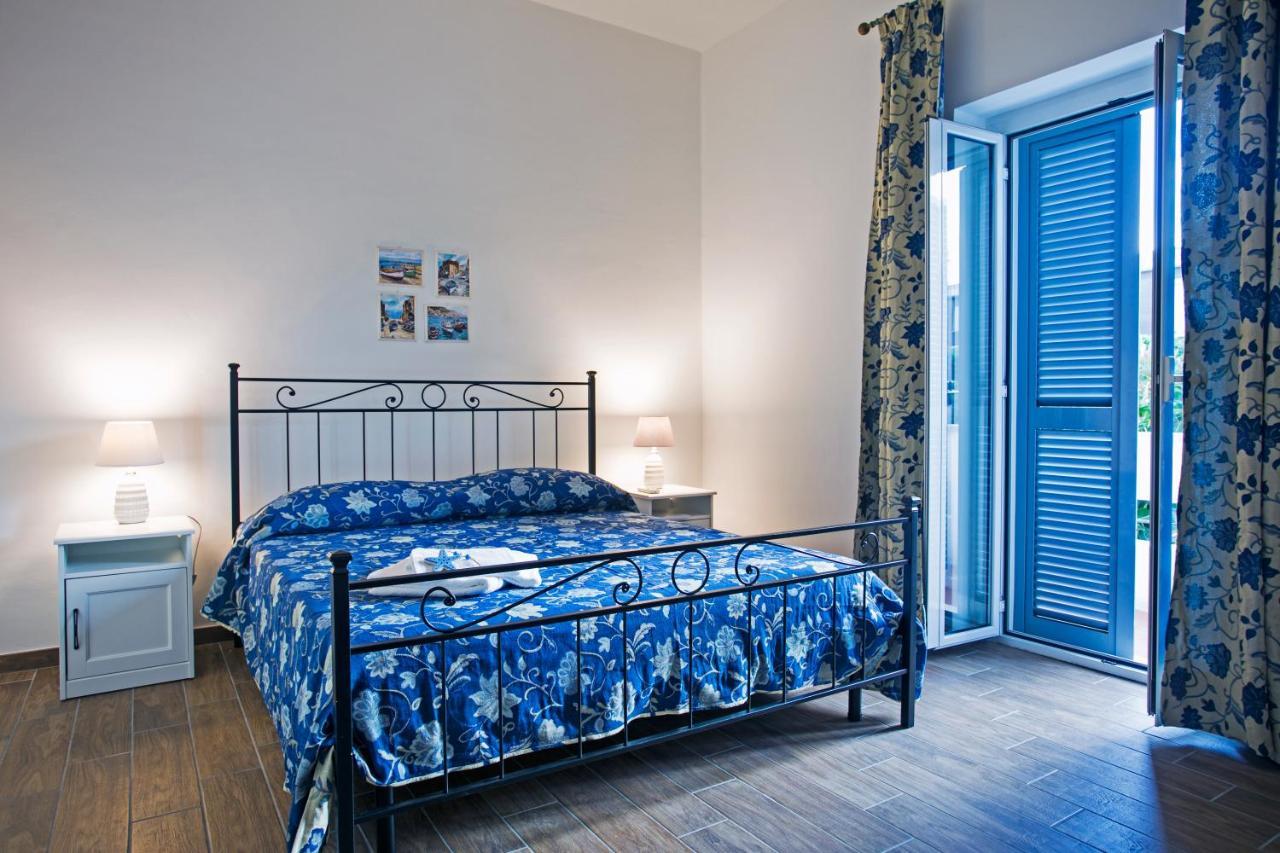 B&B Al Blu Gaeta Eksteriør billede