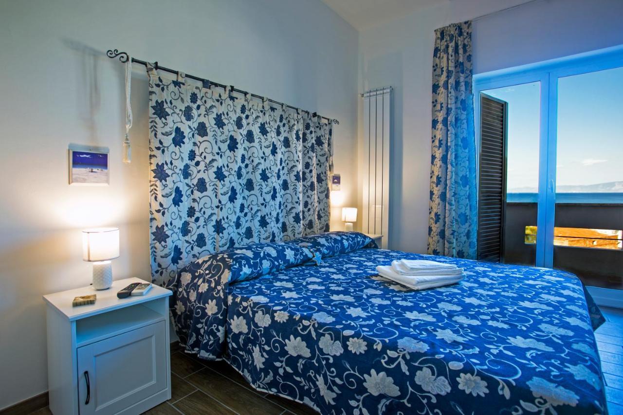 B&B Al Blu Gaeta Eksteriør billede